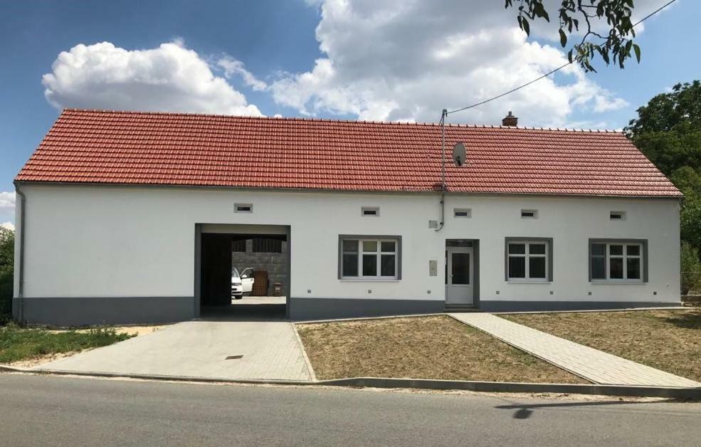 Moravske Toskansko Stavesice Экстерьер фото