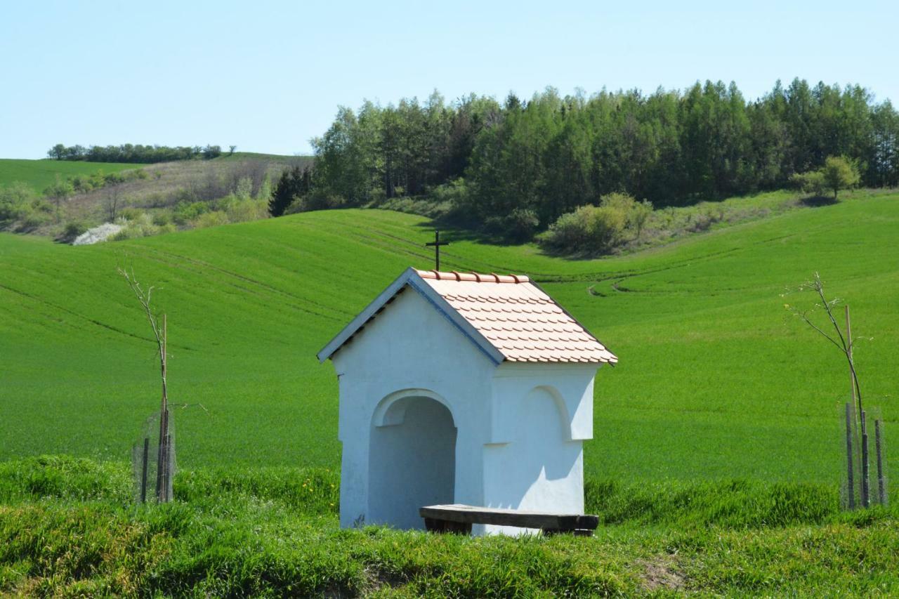 Moravske Toskansko Stavesice Экстерьер фото