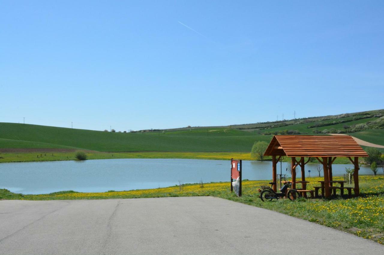 Moravske Toskansko Stavesice Экстерьер фото